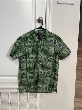 Express Green Money-Print Short Sleeve Button-Up Shirt